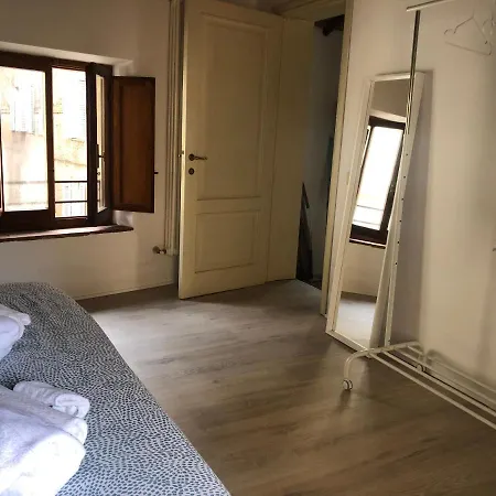 Teresa 91, Incantevole Con Camino