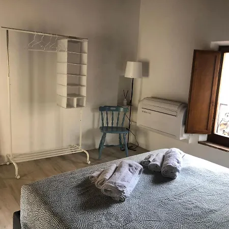Teresa 91, Incantevole Con Camino