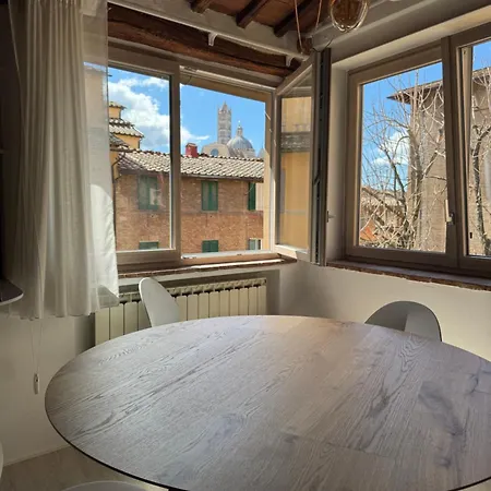 Apartment Teresa 91, Incantevole Vista Duomo Siena